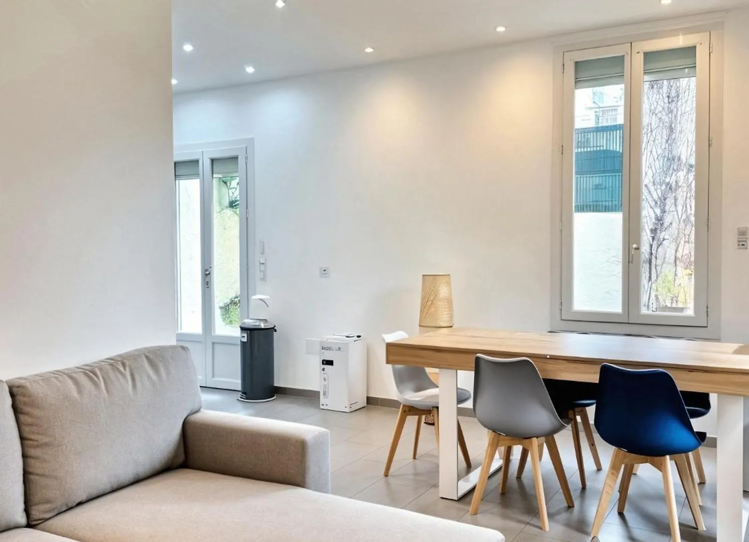 Brand New Garden Apartment In 戛纳